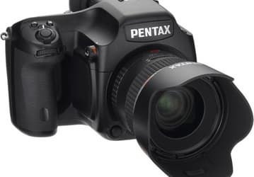 Годы ожидания позади — PENTAX официально представляет среднеформатную цифровую камеру 645D